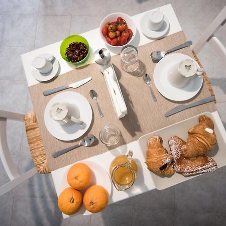 B&B Casa Giunchiglia Noto Bagian luar foto